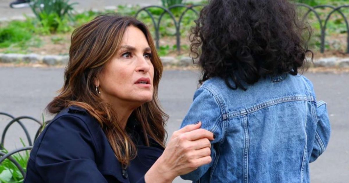 ‘Law and Order’ Actress Halts Filming When Young Girl in Need Mistakes Her for a Real Police Officer