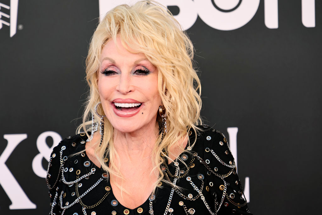 Dolly Parton Says She Is ‘More the Cake, Cookie, and Cornbread Type’ in Response to Rumor