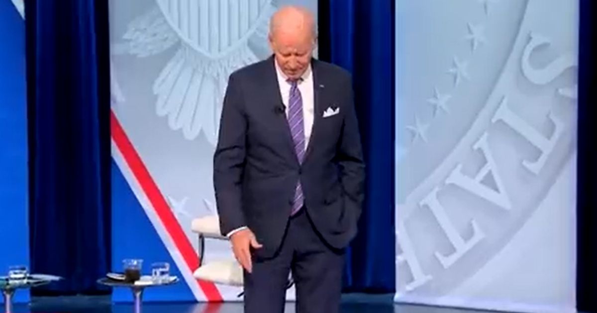 Biden Struggles to Speak, Gives Up and Says, ‘Uh, Um, What Am I Doing Here?’