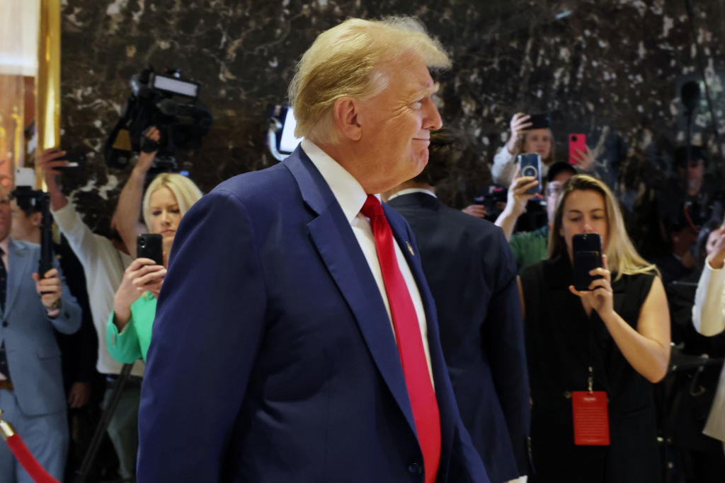 Trump Seeks Removal of Gag Order Ahead of Debate
