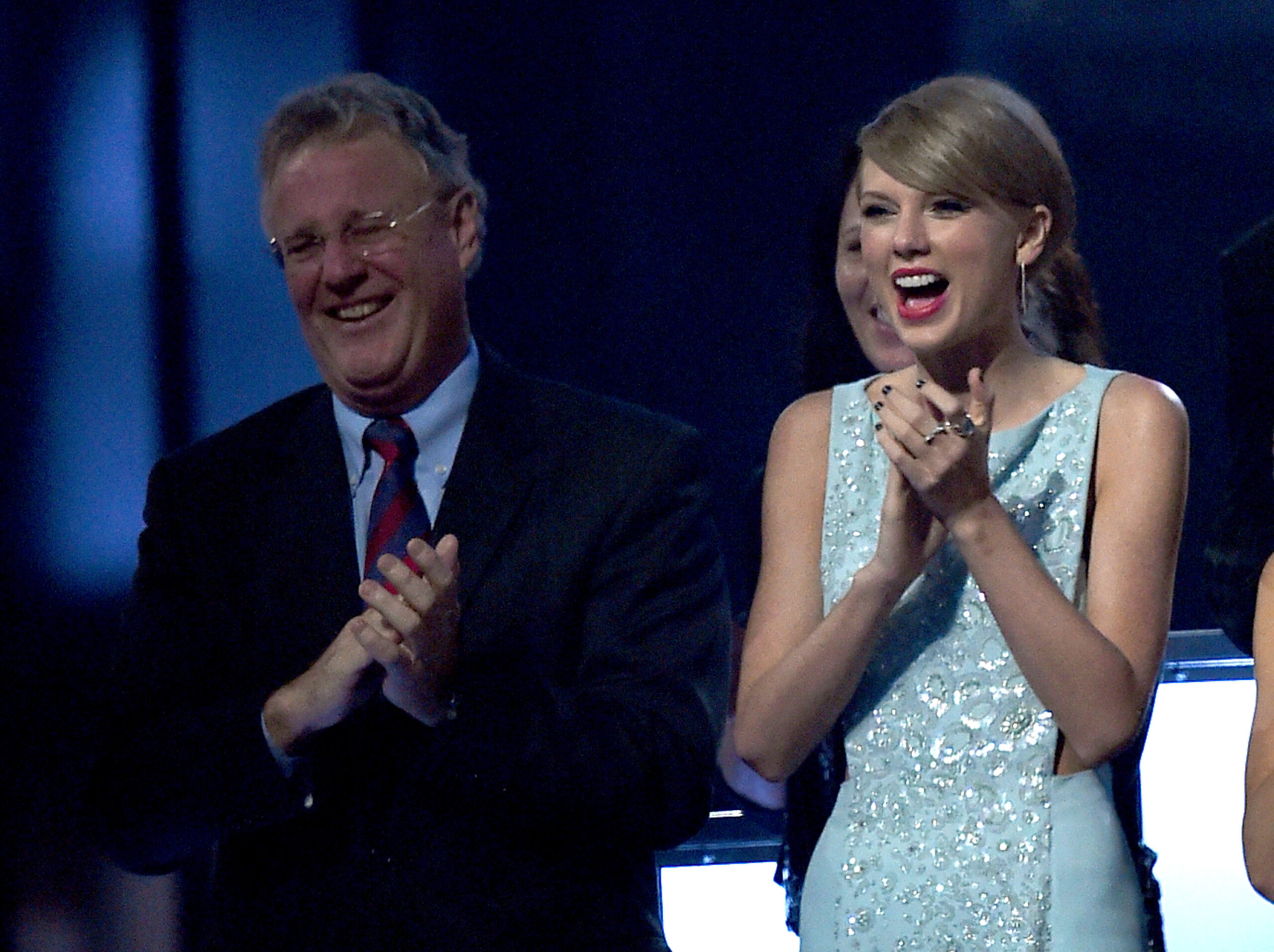 Australian Photographer Accuses Taylor Swift’s Dad of Assault