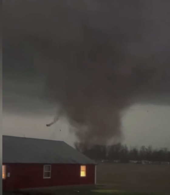 Suspected Tornado Kills 3 in Ohio