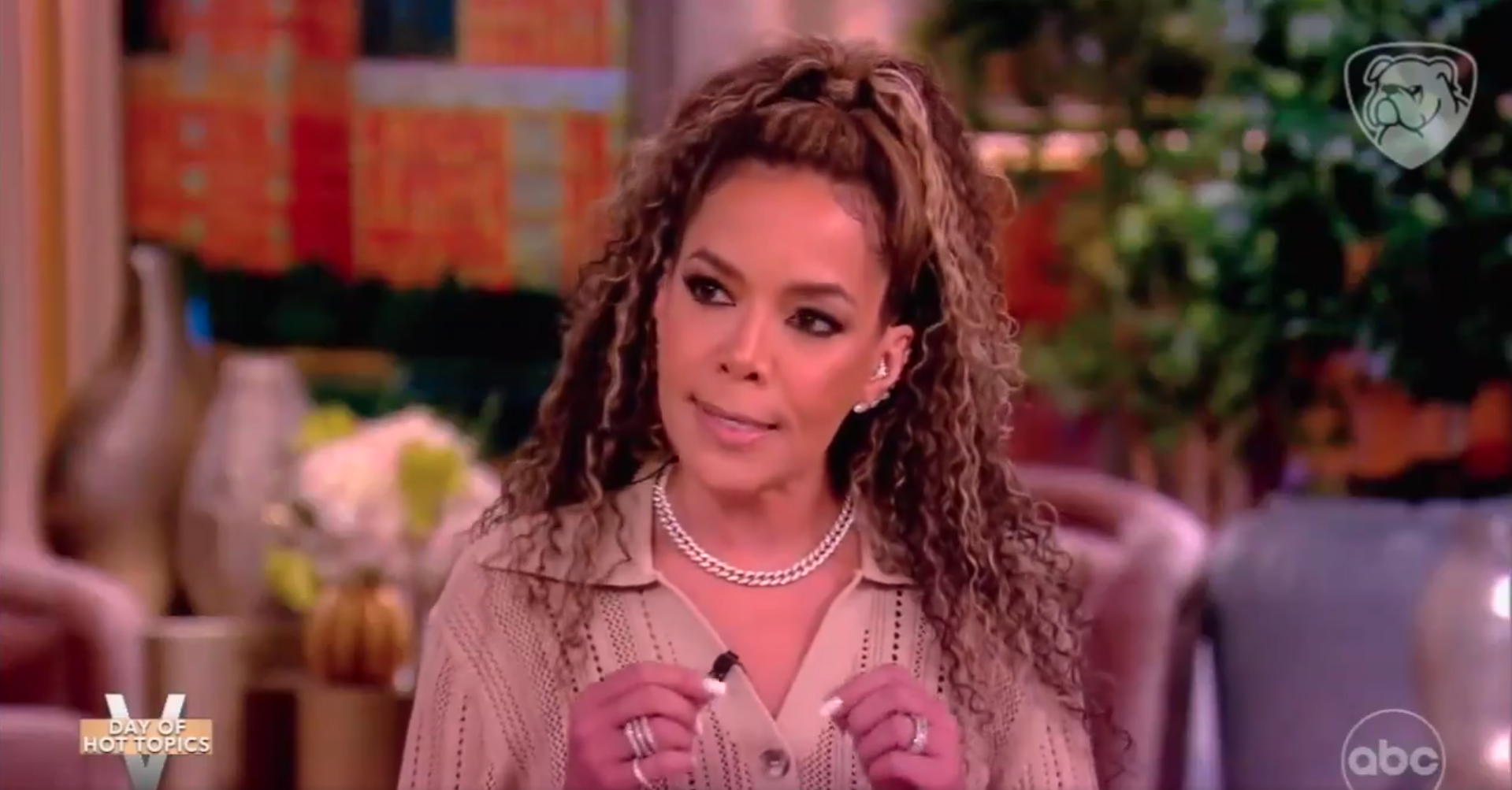 ‘The View’ Co-Host Amazed by the ‘Shade of Orange’ of Trump’s Face: ‘I Didn’t Realize He Was That Orange’