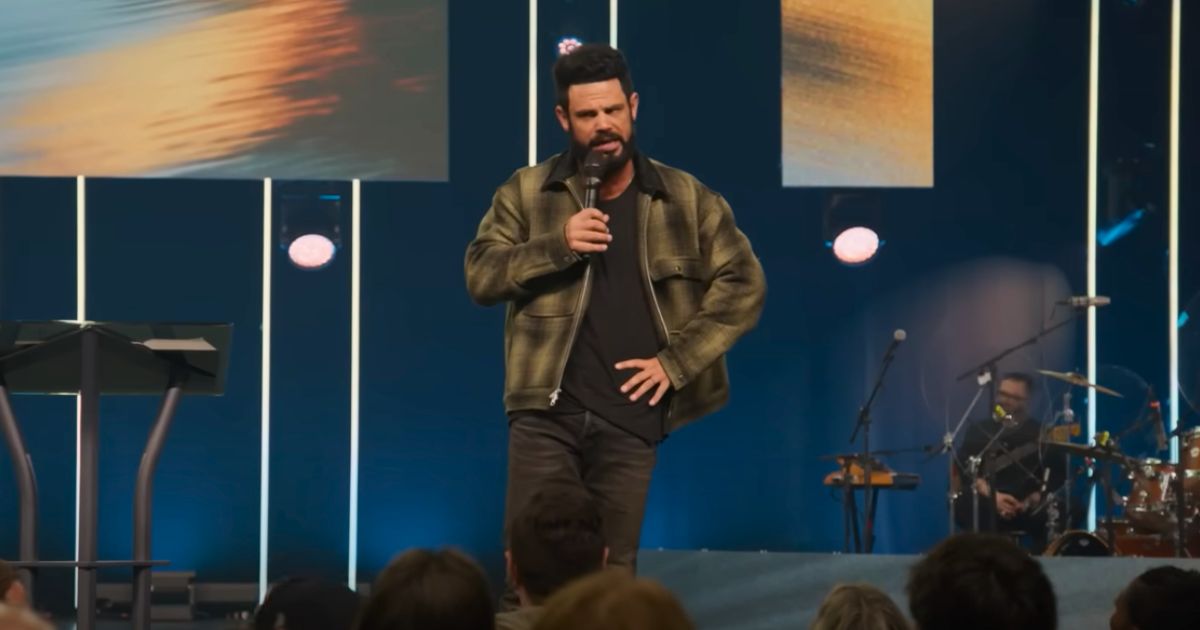 Sanitized Easter Sunday Invitations Have Megachurch Facing Hard Questions from Christians