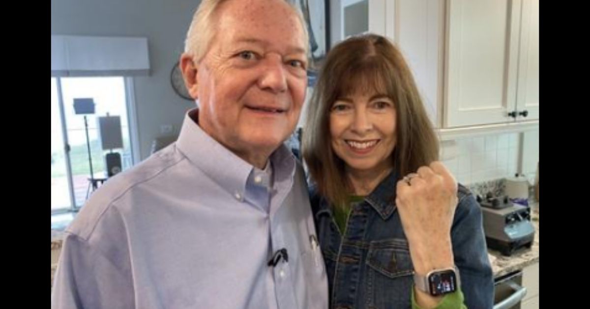 Woman Says Apple Watch Saved Her Life: Heart Rate Spike Led Doctors to Blocked 'Widowmaker' Artery