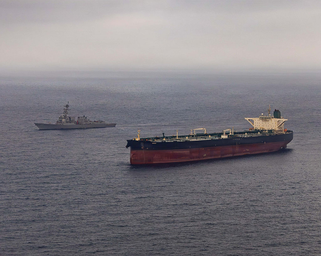 US Hits Iranian Boats During Strait Standoff