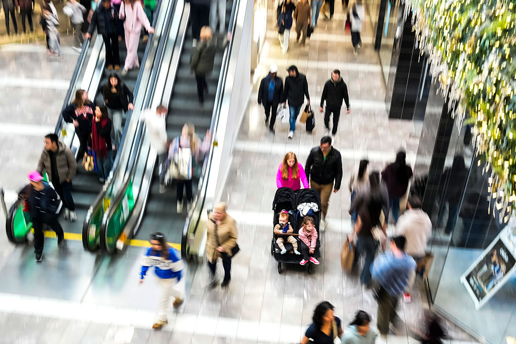 Black Friday Draws Crowds Despite Economic Uncertainty