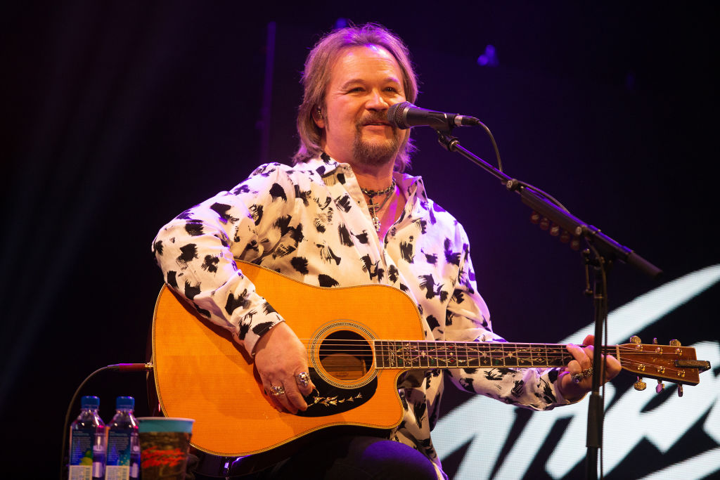 Country Star Reveals What Should Happen to Bud Light’s Marketing VP, Surprised He’s ‘Called a Feminist’