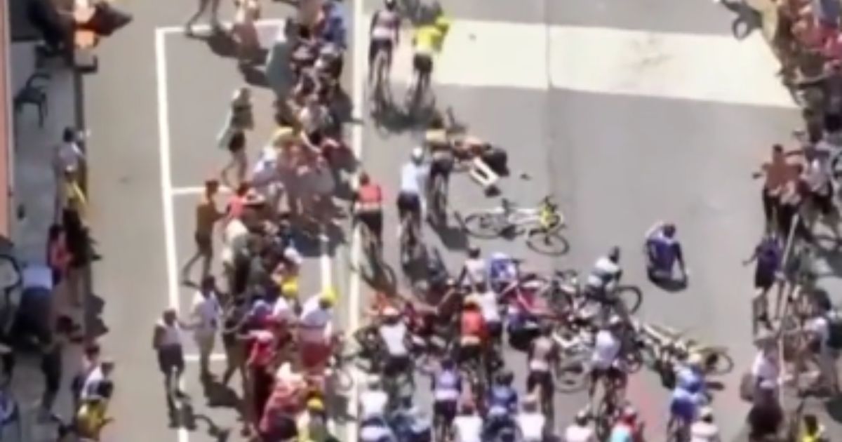 Slow Motion Video Shows How a Clueless Spectator Caused Devastating Tour de France Moment