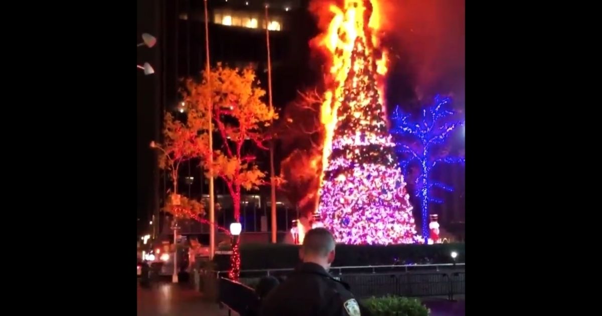 After Fox News NYC Christmas Tree Goes Up in Flames, MSNBC Contributor Suggests It Was All a Hoax