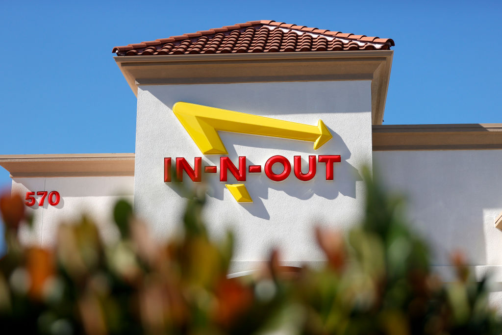 In-N-Out Burger Bans Employees From Wearing Face Masks in 5 States