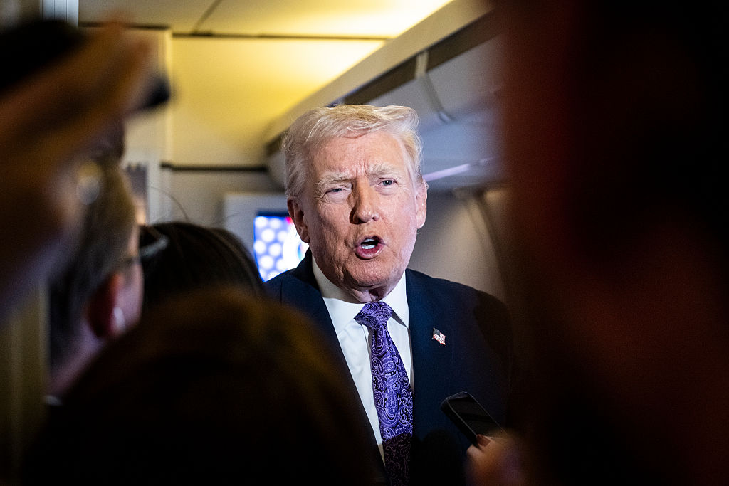 Airspace Closure Raises Stakes as Trump Pressures Maduro to Step Down