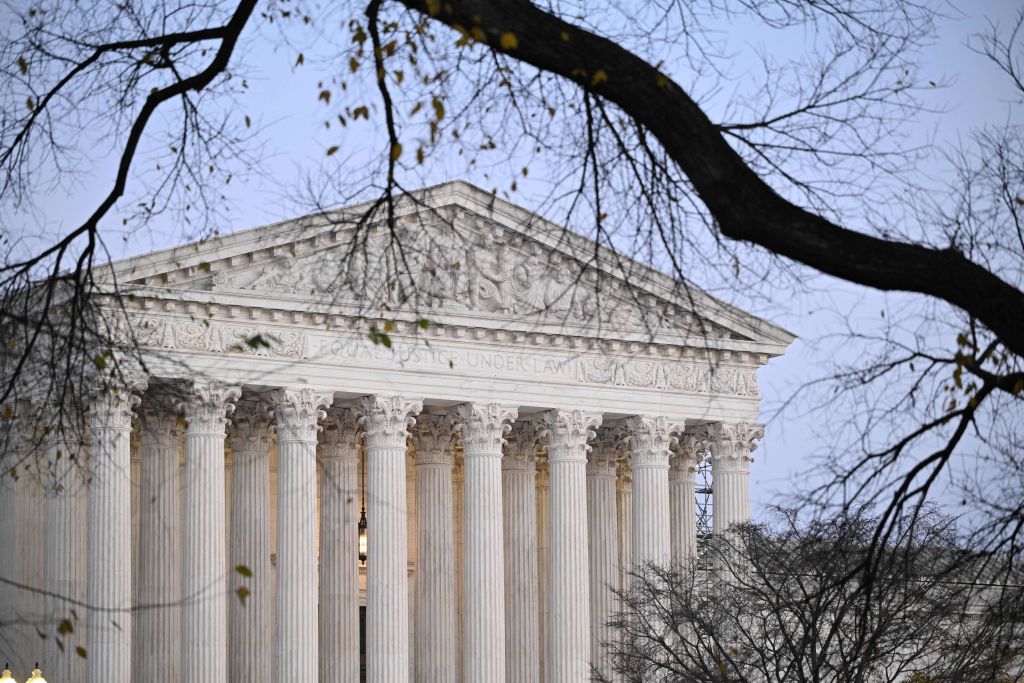 ‘Special Protection For Billionaires’? SCOTUS to Consider Settlement That Shields Sackler Family From Opioid Lawsuits