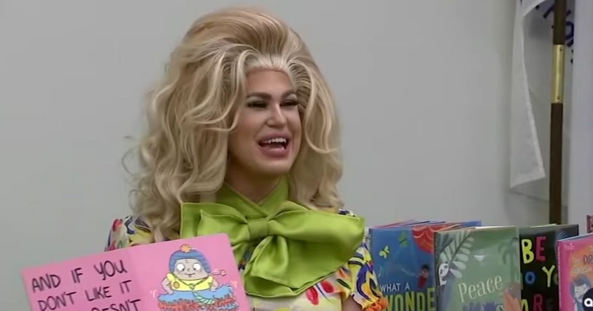 Drag Queen Shows Up Expecting to See Children, Finds Furious Parents Instead