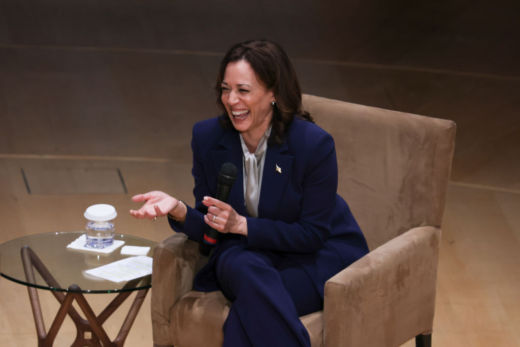 Watch: Cackling Kamala Pulls an Elaine, Gets Roasted for Extremely Lame Dance Moves
