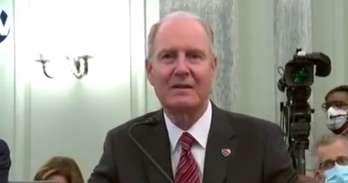 Multiple Airline CEOs Come Out Against Biden’s Mask Mandates, Point Out Safety of Aircrafts