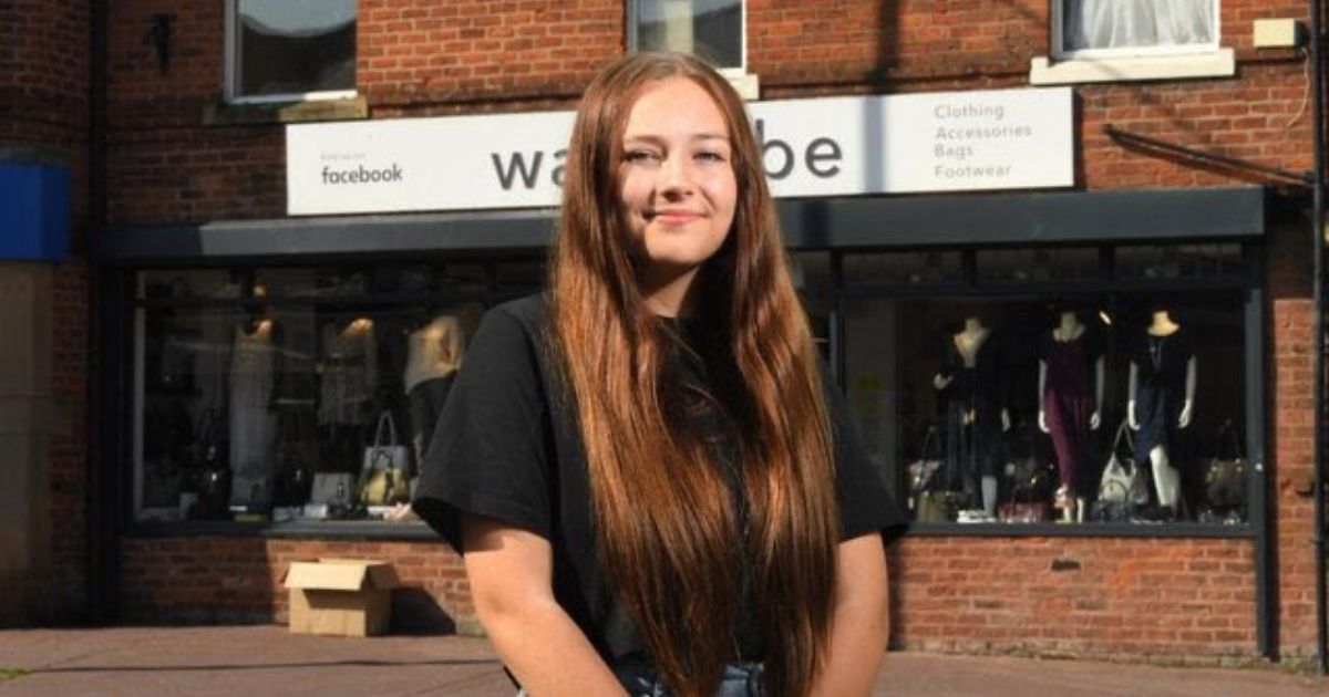 Teen's Favorite TV Show Prompts Her to Investigate Burning Smell, Finds People Trapped in Apartment Fire