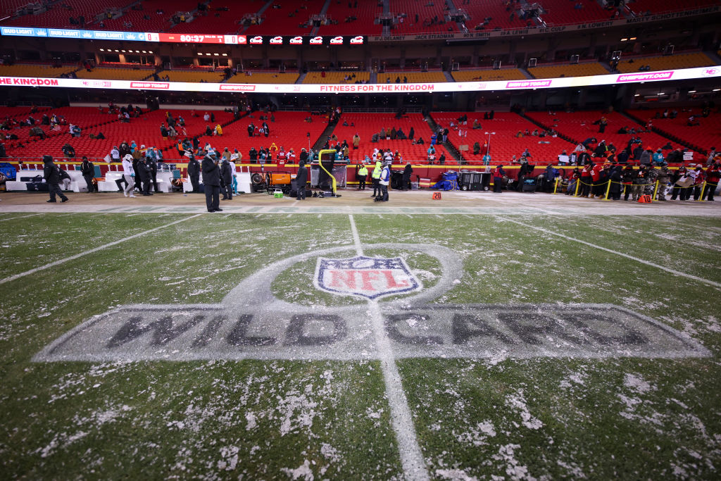 Dozens of NFL Fans Require Medical Treatment at Frigid Game, 15 Hospitalized