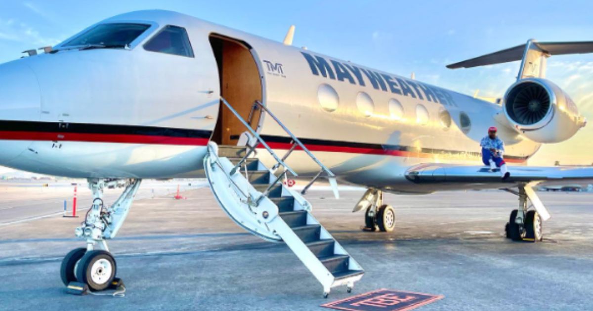 Floyd Mayweather Sends Private Jet to Israel – Terrorists Will Be at a Disadvantage Once Israelis Gear Up with What’s Inside