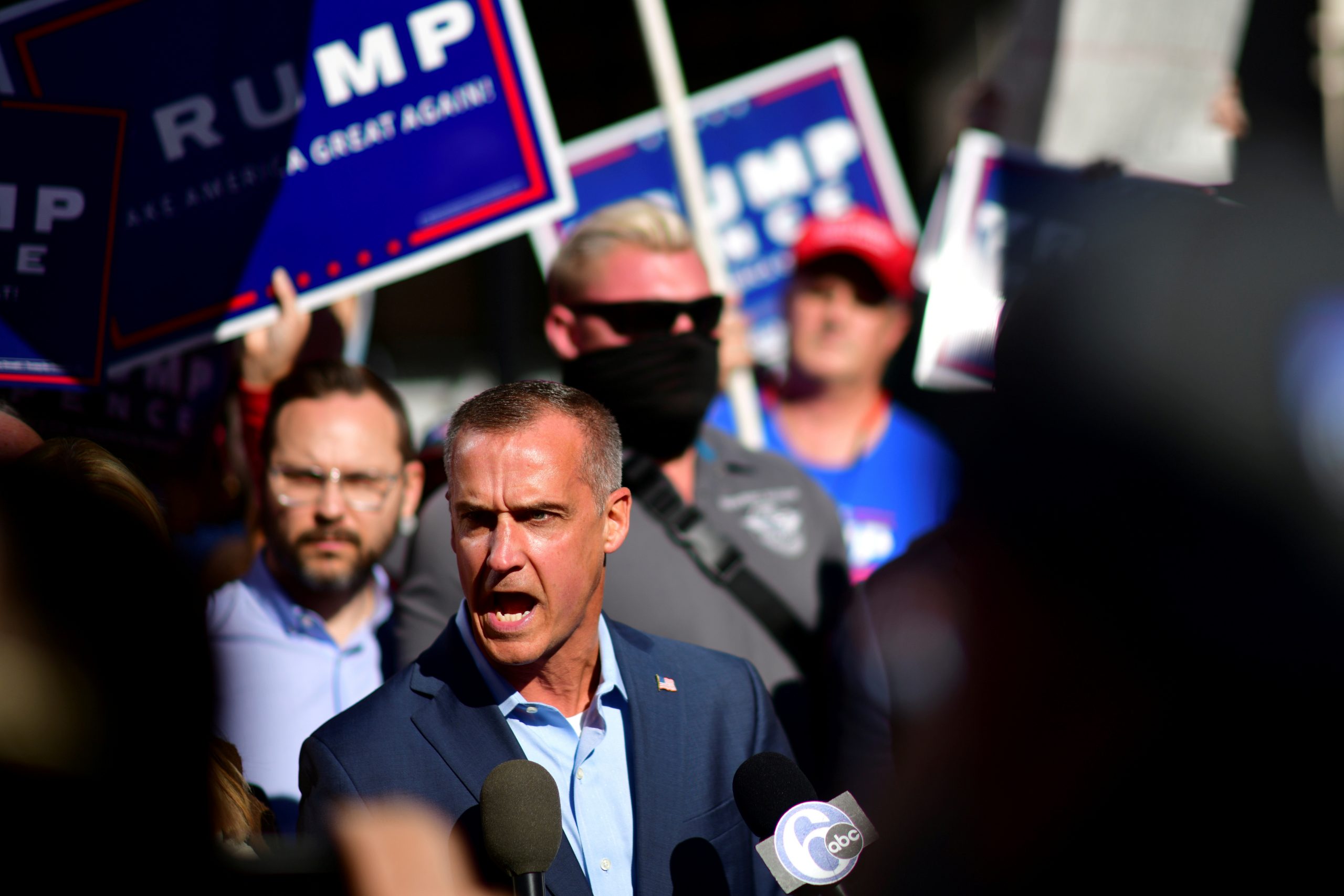 Trump Campaign Adviser Lewandowski Tests Positive for Coronavirus