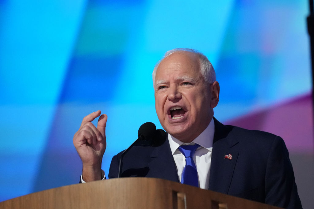 Crowd at Tim Walz Rally Chants ‘We’re Not Eating Cats’