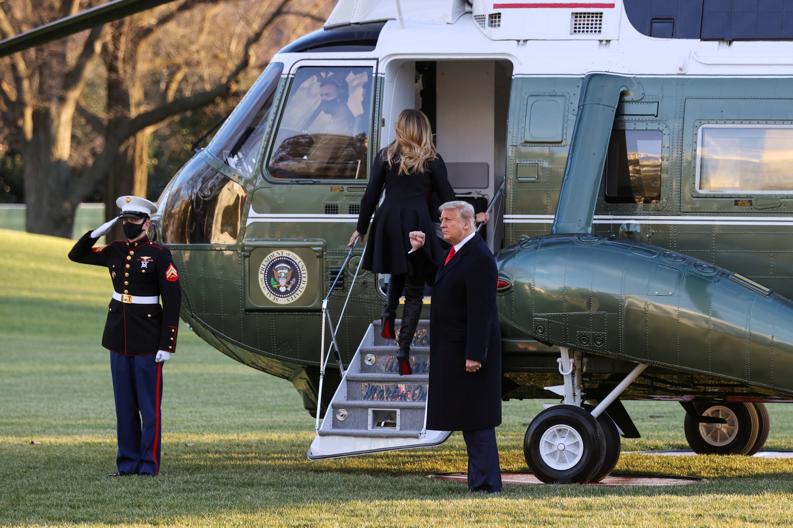 Politics Blunts Christmas as US Government Shutdown Nears, COVID-19 Aid Uncertain