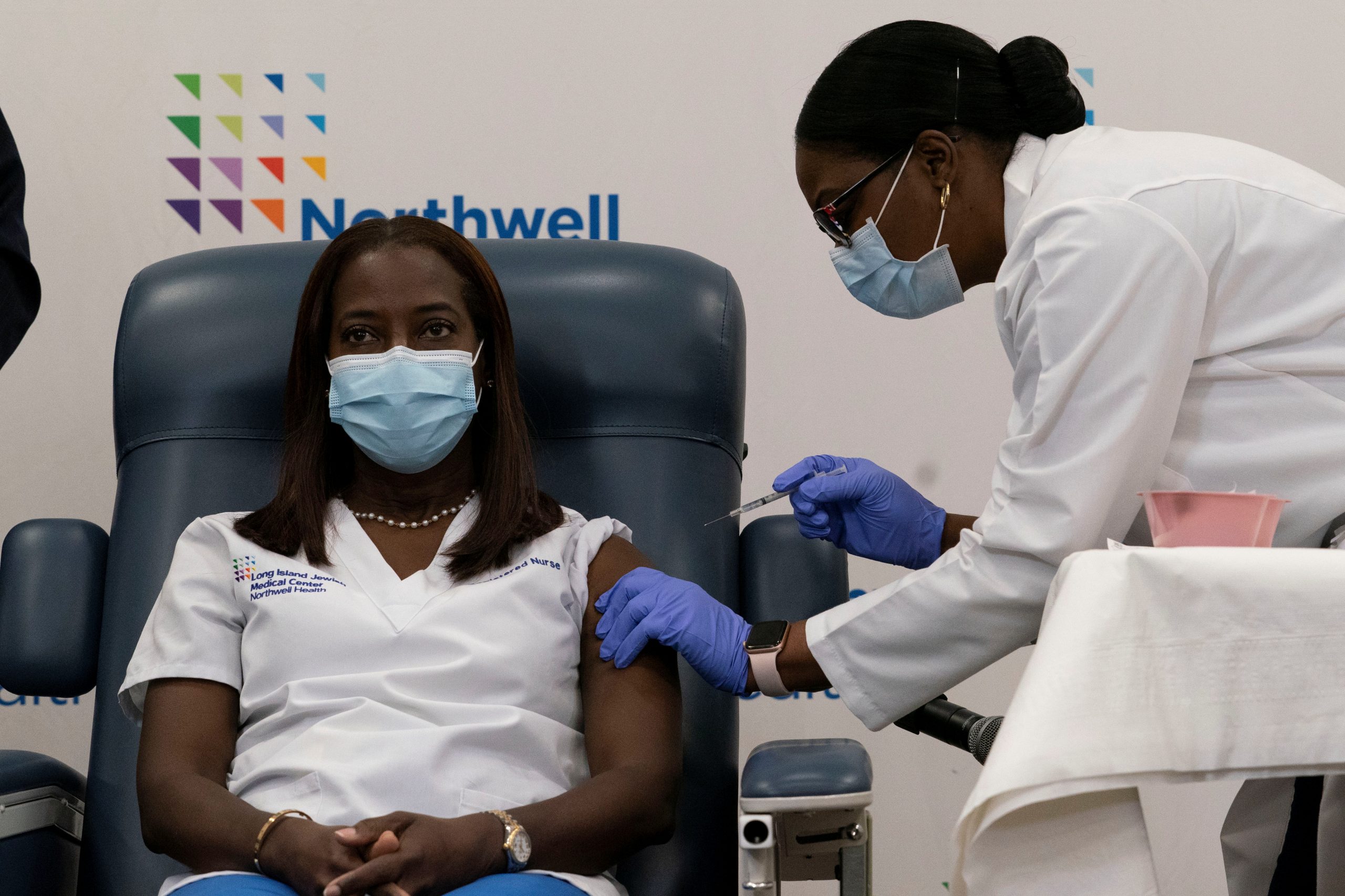 ‘Healing Is Coming’ Says New York Nurse After Being First in US To Get the COVID-19 Vaccine
