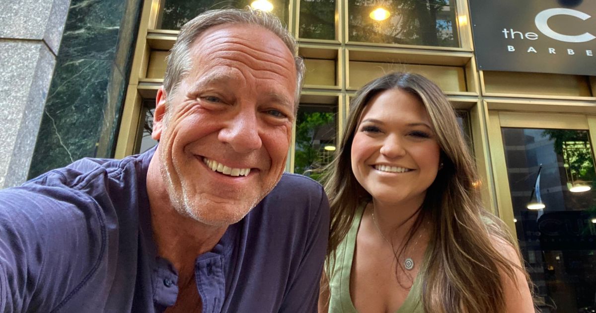 ‘Dirty Jobs’ Host Mike Rowe Walks Into Barbershop for Haircut, What the Stylist Did Left Him Smiling