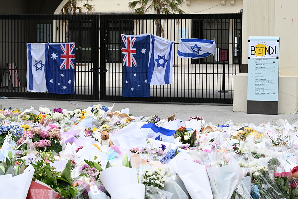 Single Mother’s GoFundMe for Handbag After Bondi Beach Massacre Sparks Social Media Backlash
