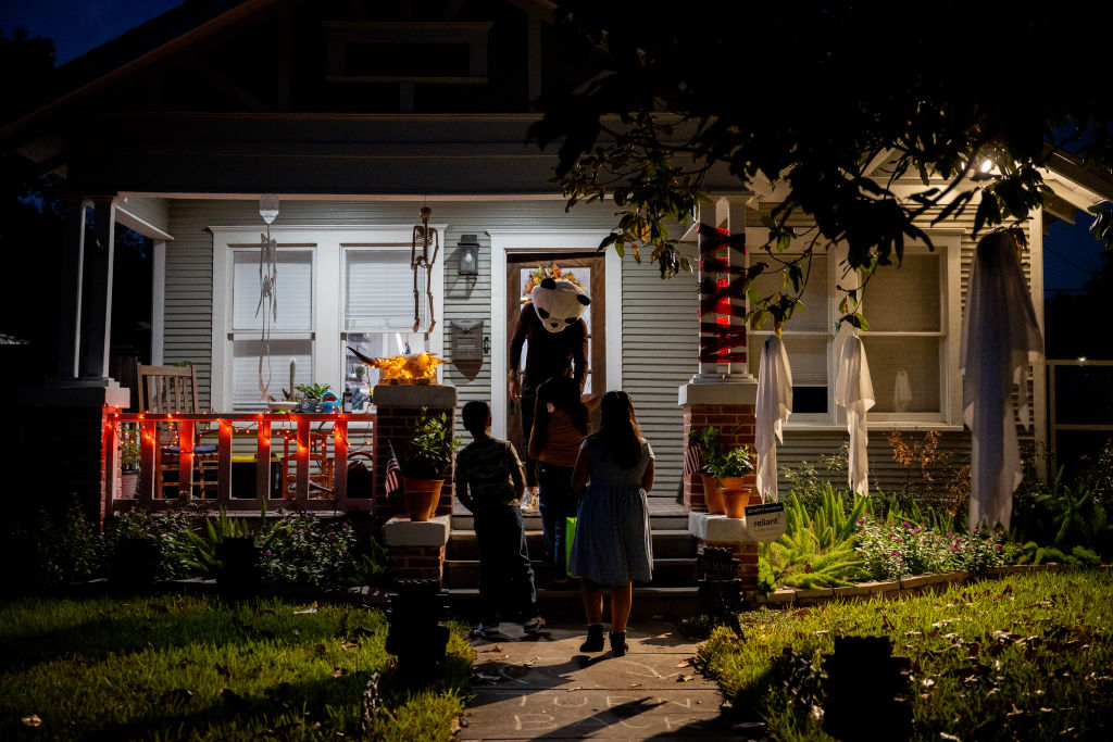 ‘Really Scary’: Parents React to Long Island Man Pulling Gun on Child Over Candy