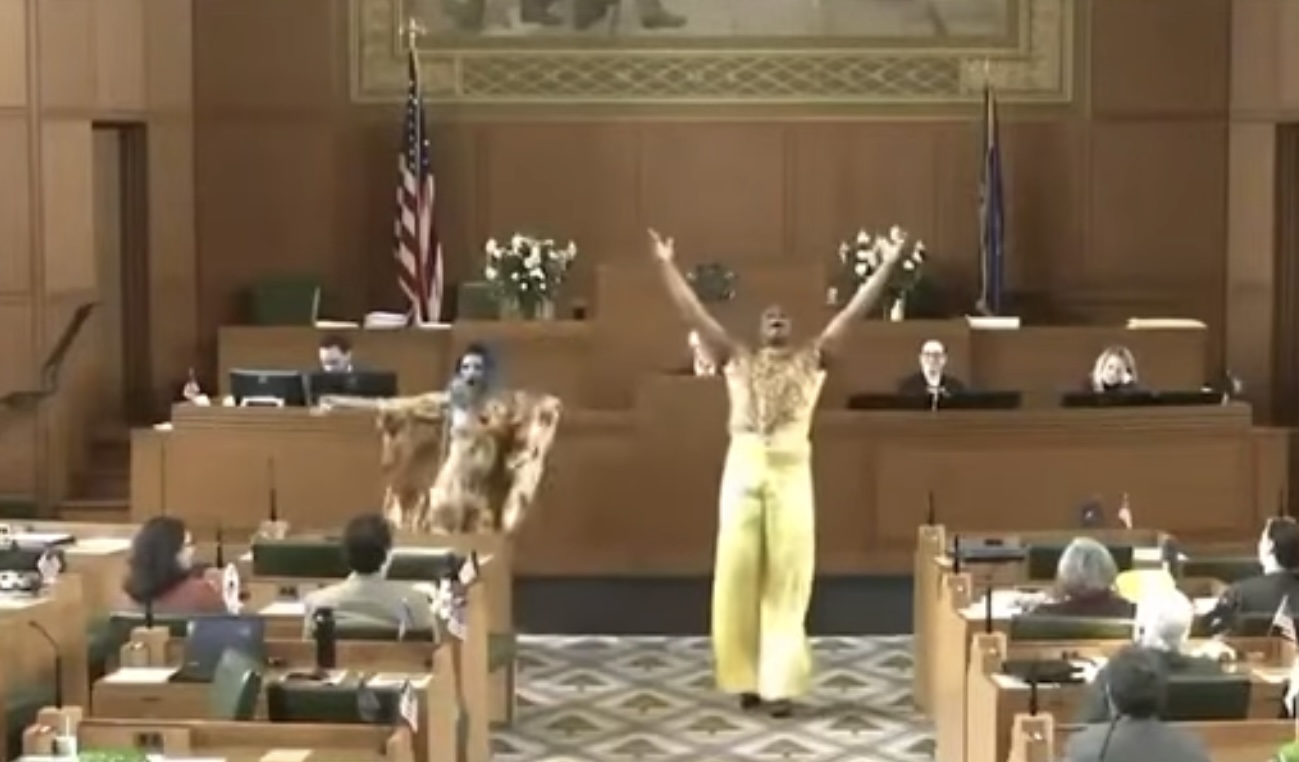 Oregon State Lawmakers Treated to Drag Show on House Floor