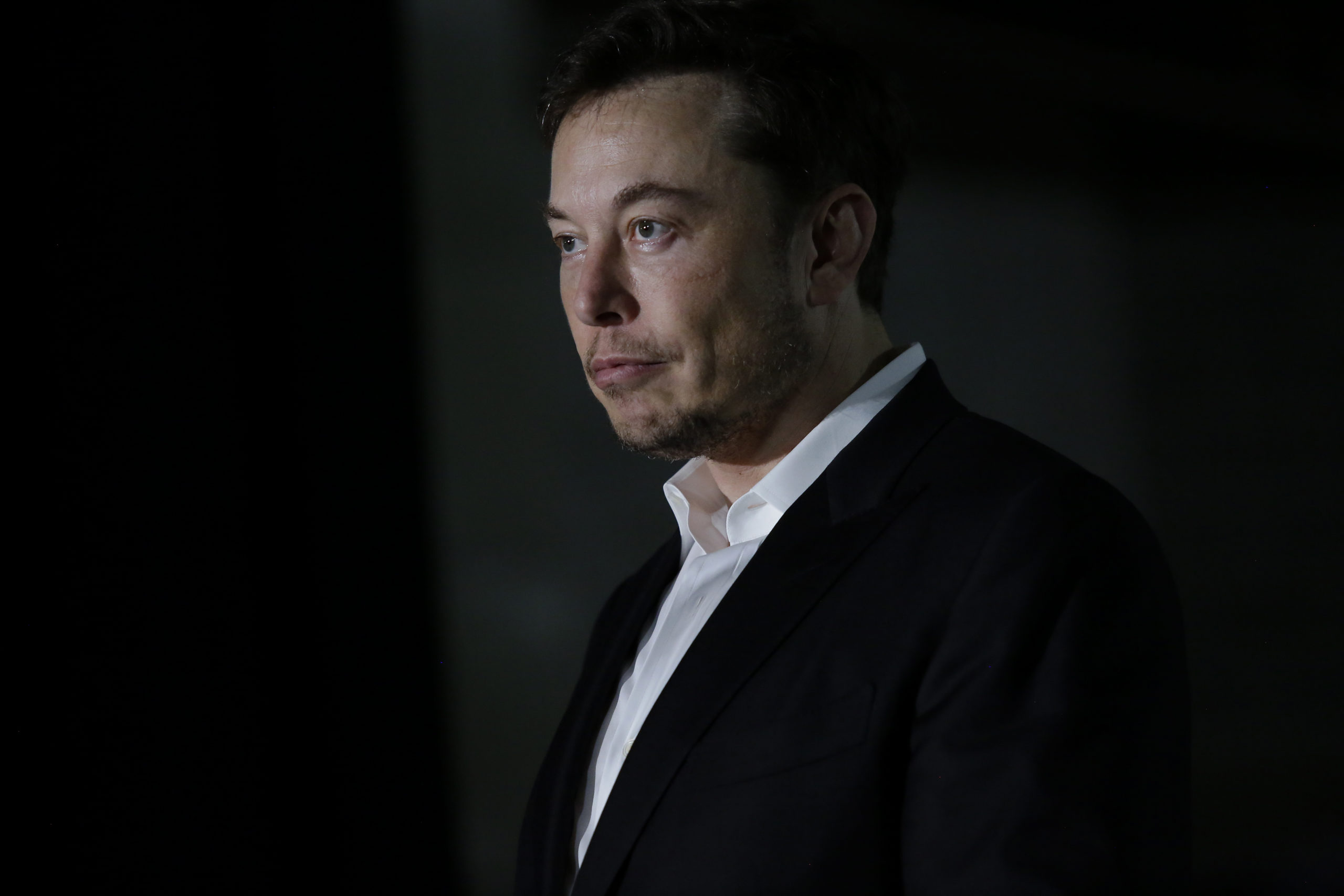 Elon Musk Quietly Invites Blacklisted Professor to Twitter HQ, What’s His Next Move?