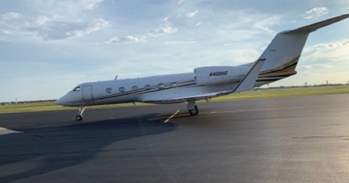 Texas Pilot Notices Something Strange on Tarmac, Takes a Closer Look and Uncovers Apparent Smuggling Operation