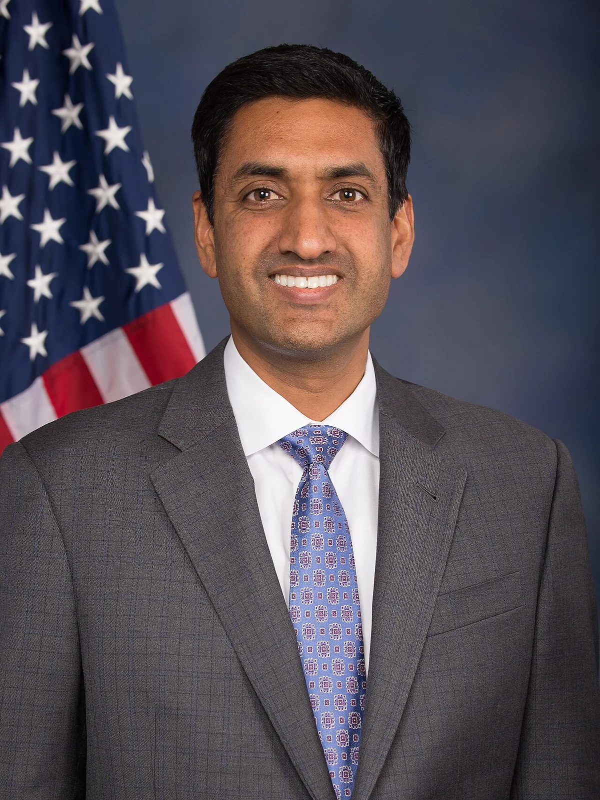 Khanna cites France as model amid its policy debates