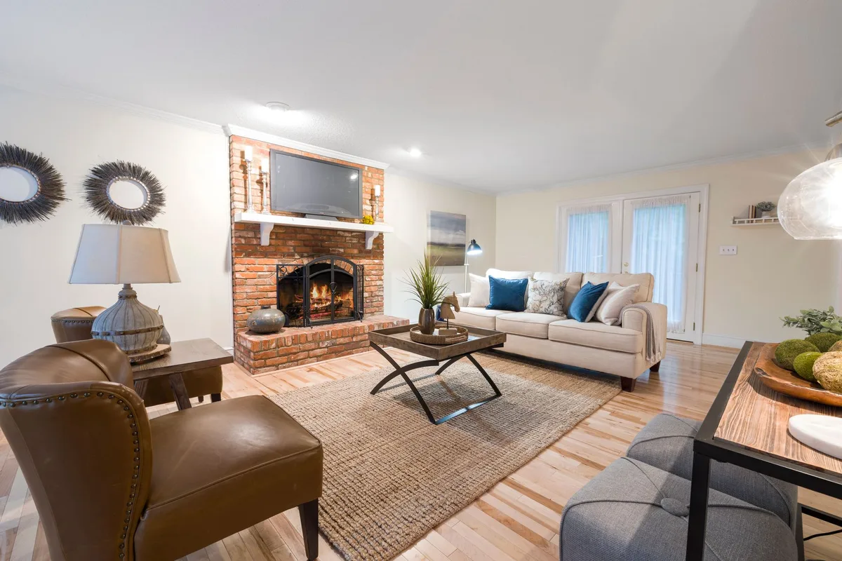 Poll Finds Fireplaces, Beams Top Stylish Home Features