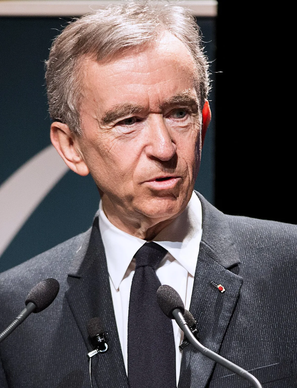 Documents Show LVMH Signed 2002 Pact for Hermès Heir Shares