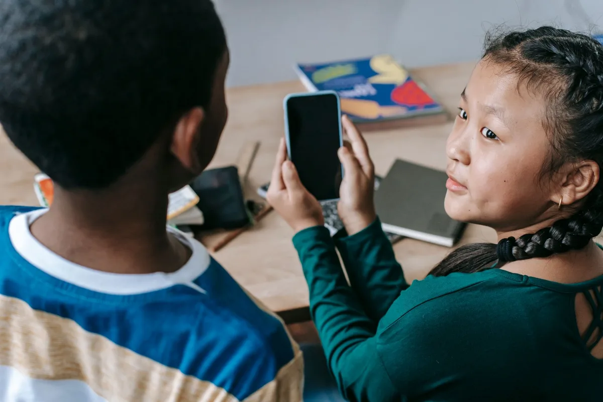 Pennsylvania Lawmakers Pass School Phone Ban