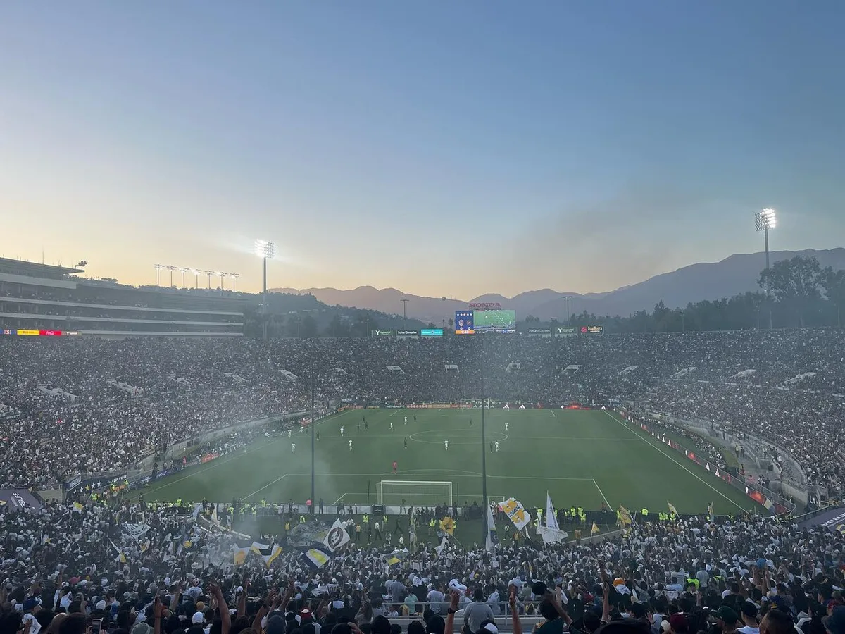 LAFC, LA Galaxy set for playoff derby