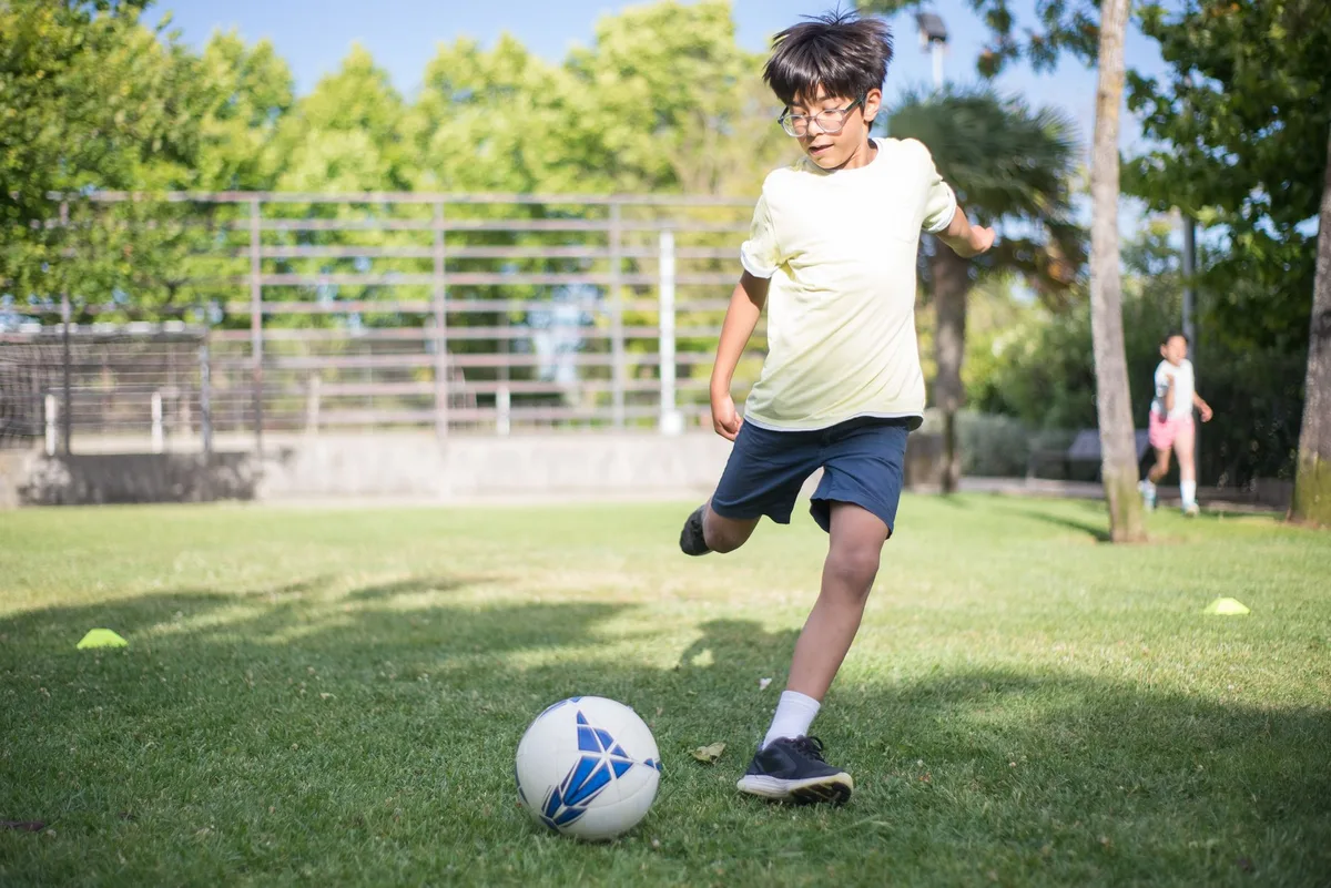 How to kick a soccer ball