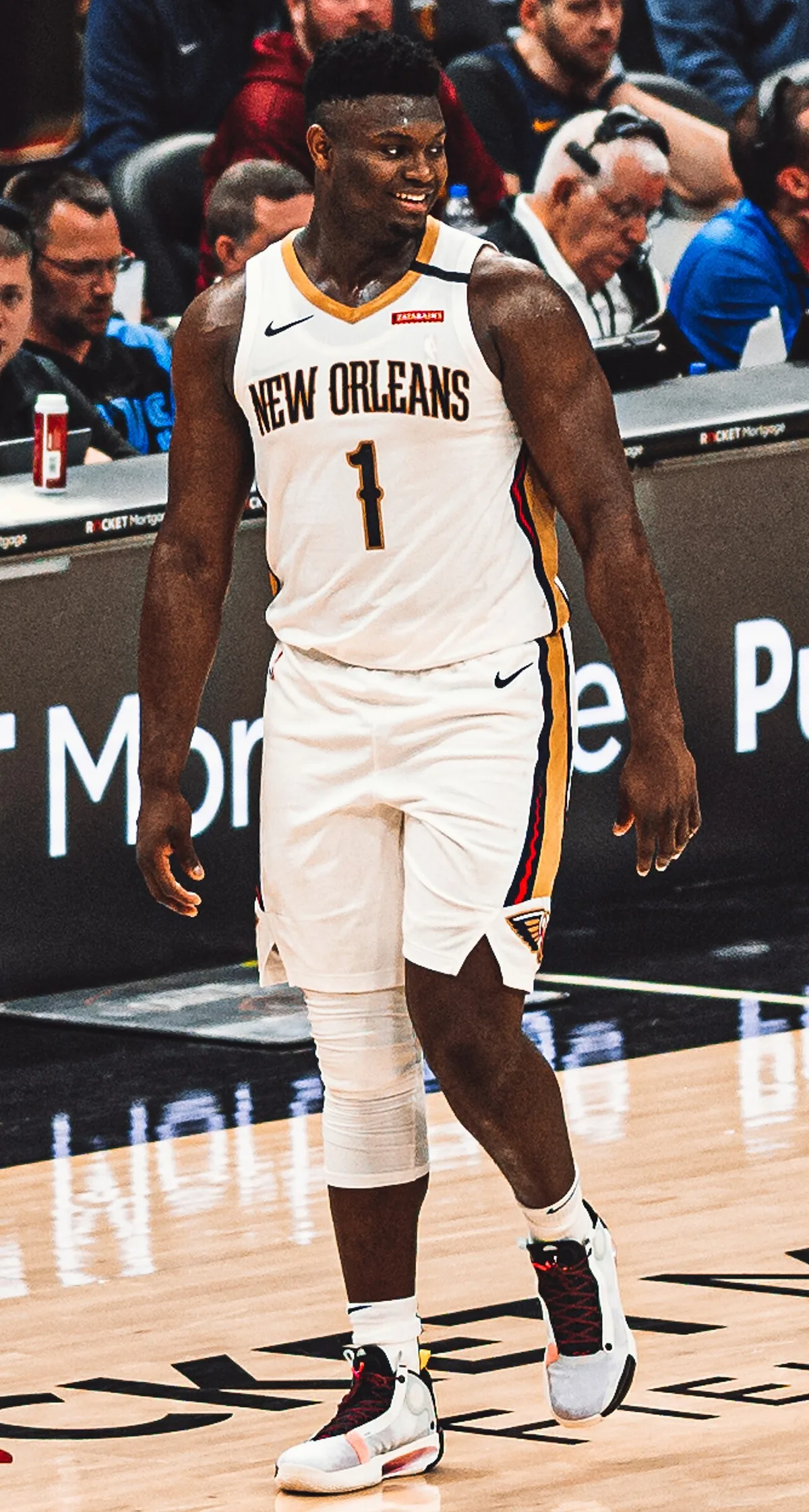 Pelicans Snap Winless Start With Kings Victory