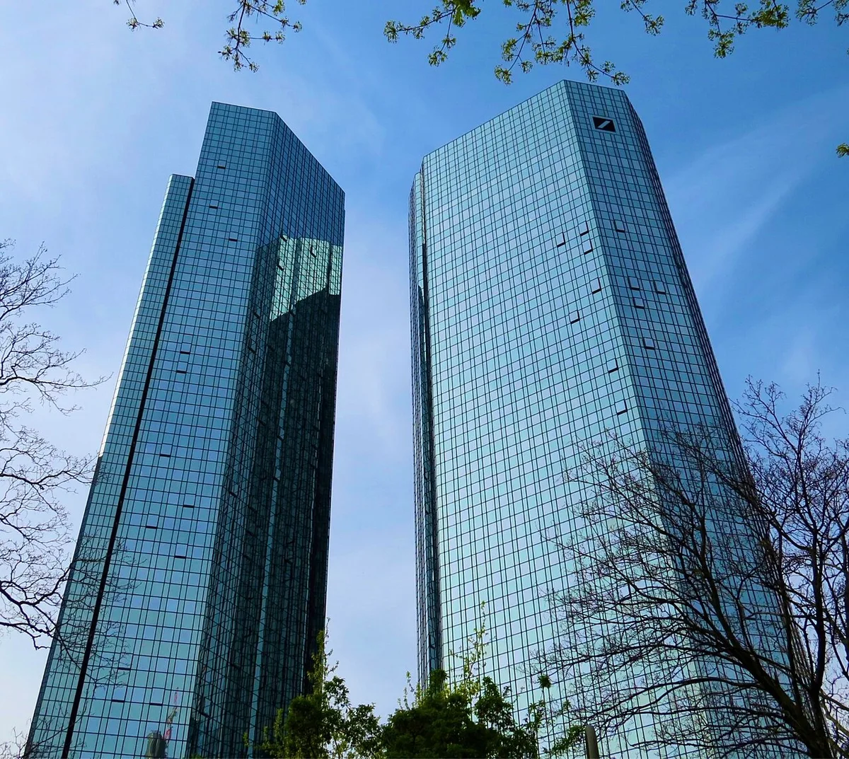 AI Cuts Some Deutsche Bank Loan Decisions to Minutes