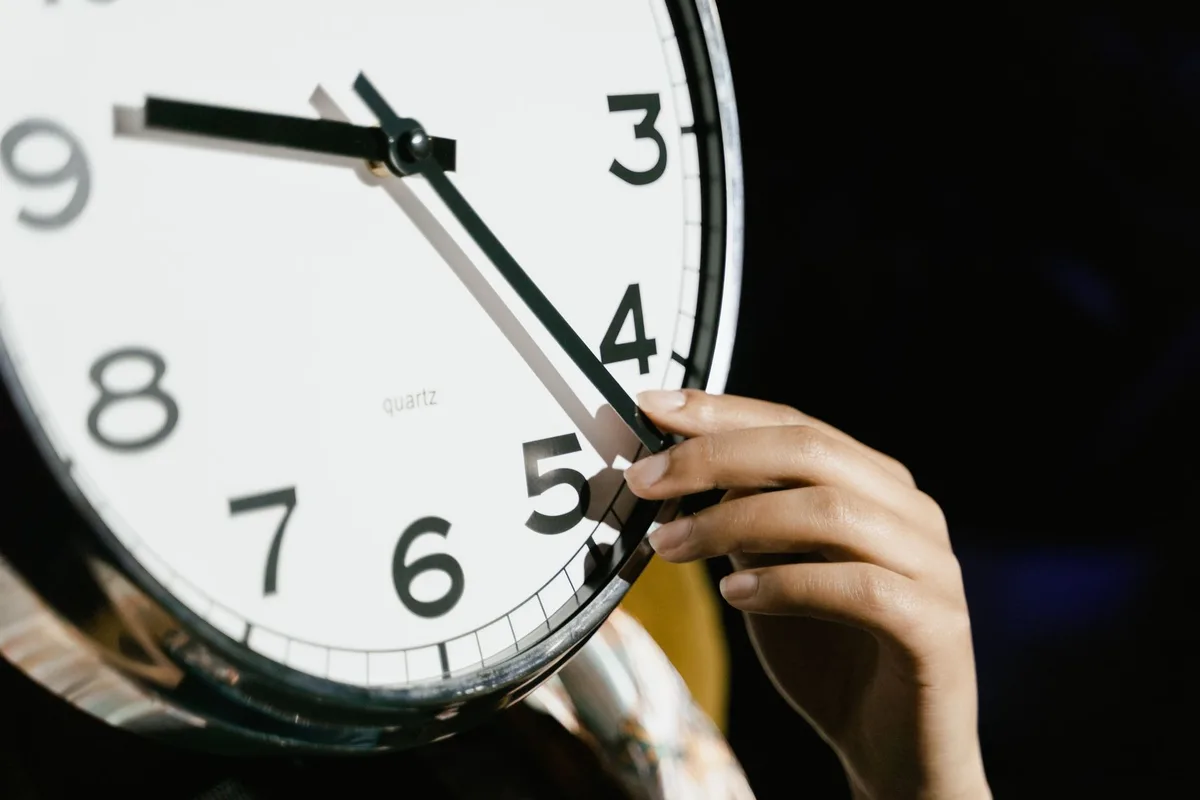 US clocks set to fall back, reform stalled