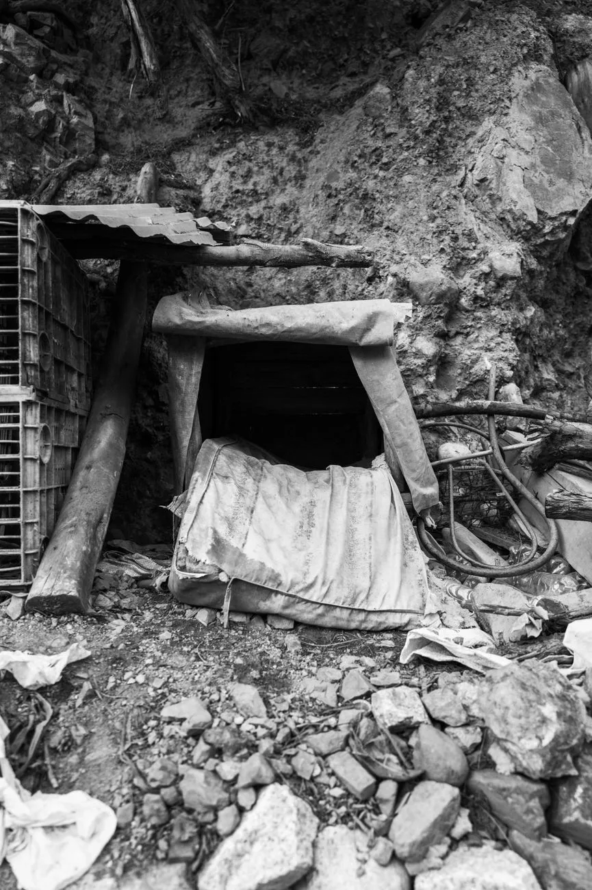 Illegal Gold Mine Collapse Kills 14 in Colombia