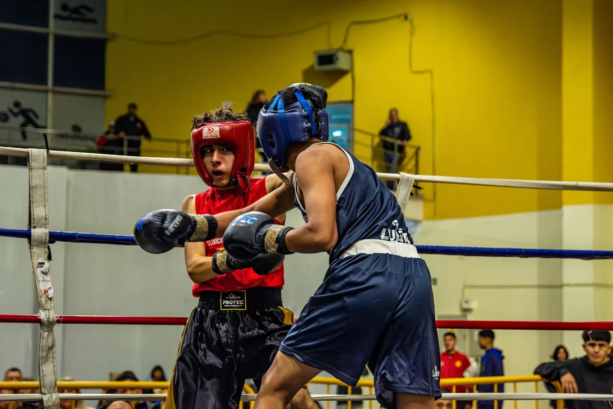 Foster, Navarrete Set for Super Featherweight Unification