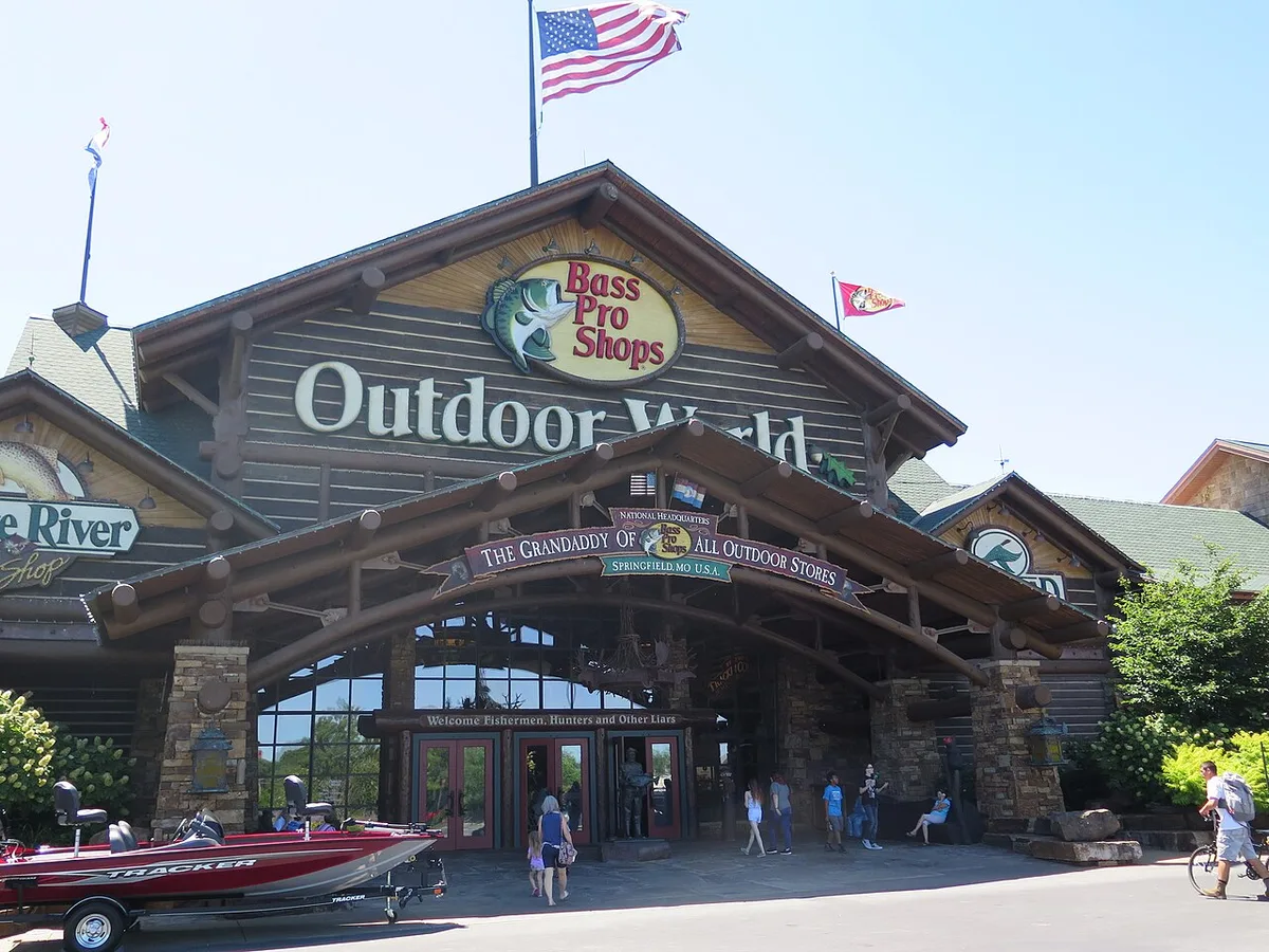 70-year-old worker dies after falling from lift at Bass Pro Shops