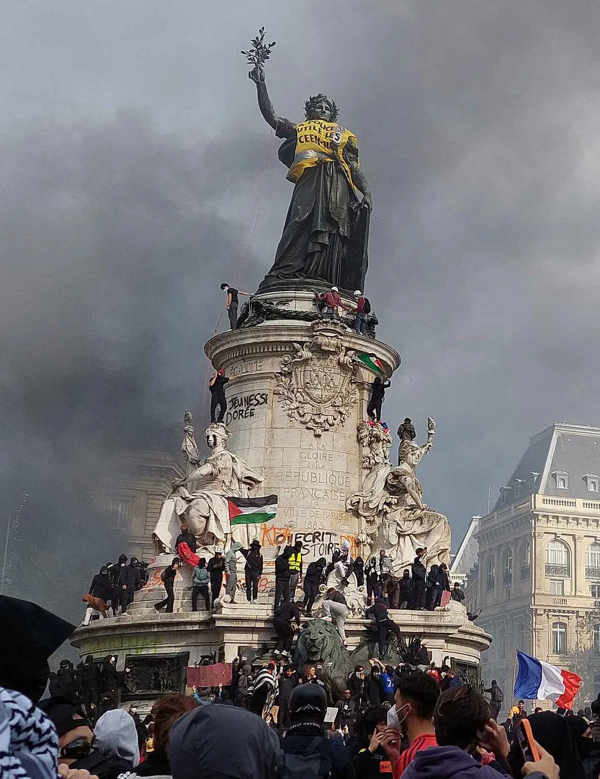 France's luxury stores board up windows ahead of fresh protests