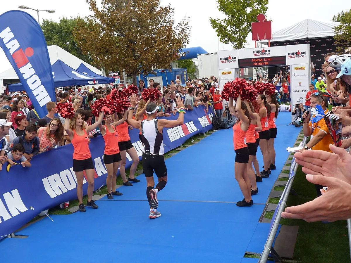 3,000 Athletes Begin IRONMAN 70.3 North Carolina