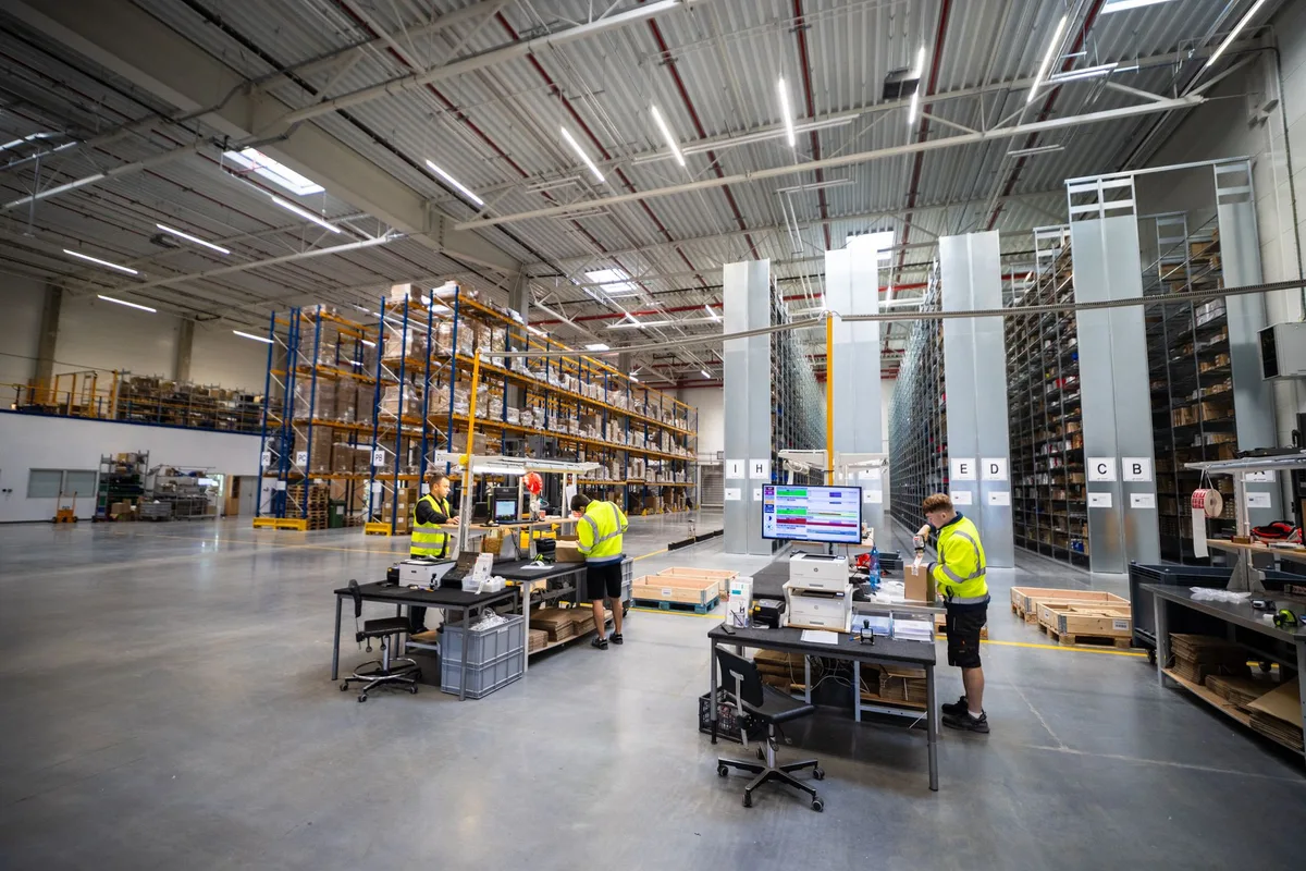 Walmart commits $6 billion to automate 25 distribution centers