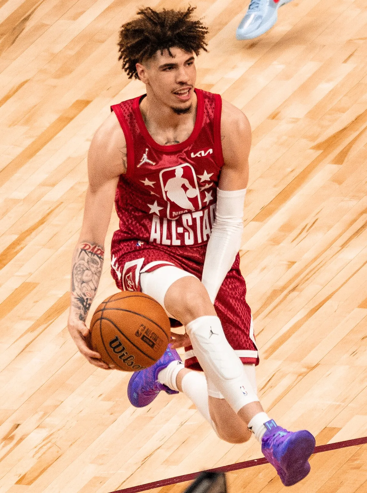 LaMelo Ball Travel Noncall Goes Viral in Debut