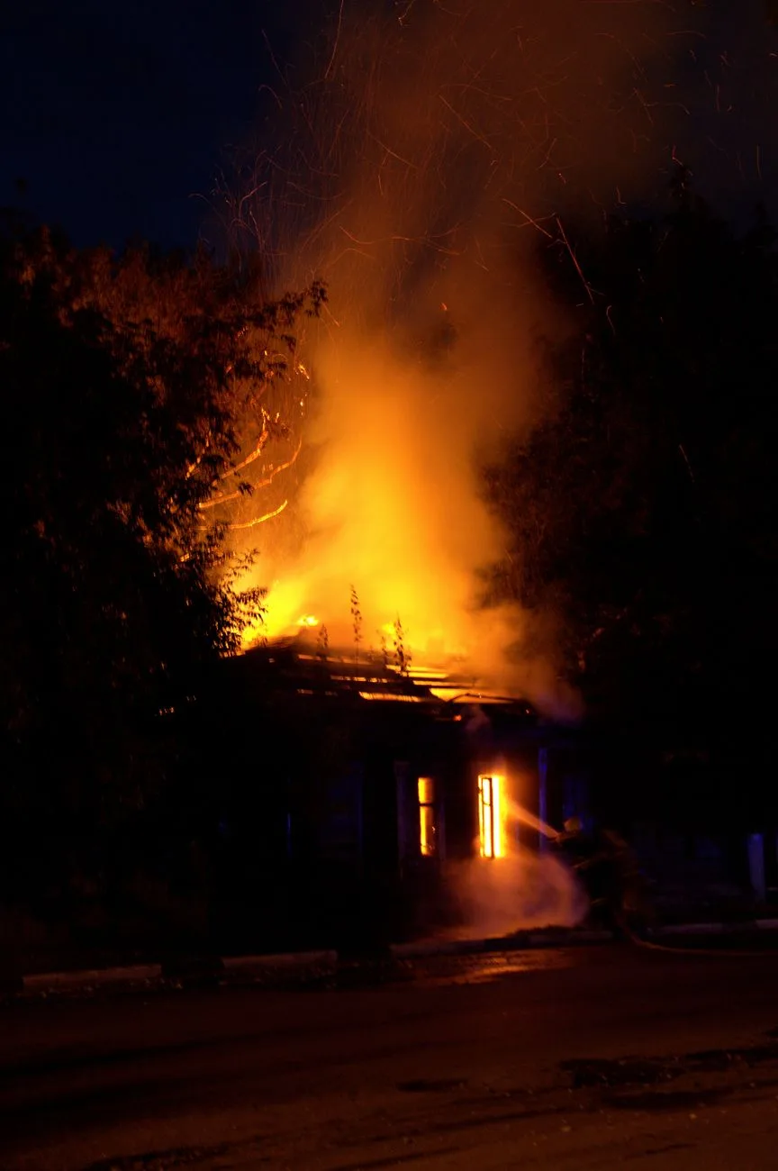 Texas Fire Kills Mother, Four Children; Deputy Killed Nearby